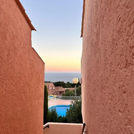 Emeraudes Vue Avec Piscine Fond Apartamento *